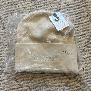 lululemon athletica cream knit beanie